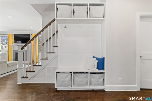 117 Forest Avenue 117, Fairfield, CT 06824