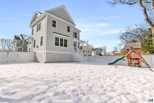 117 Forest Avenue 117, Fairfield, CT 06824