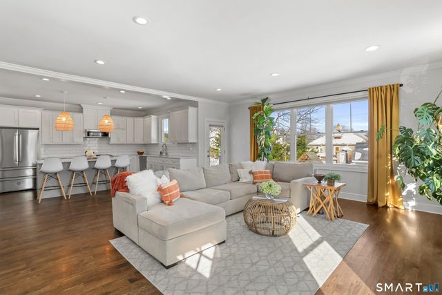 117 Forest Avenue 117, Fairfield, CT 06824