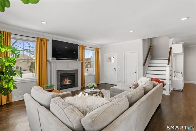 117 Forest Avenue 117, Fairfield, CT 06824