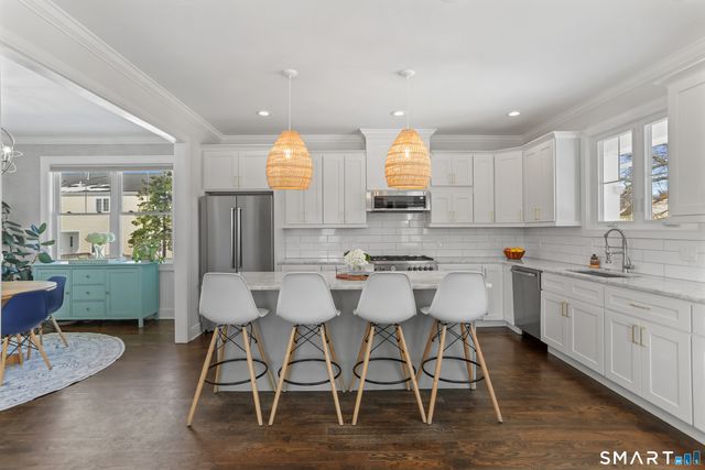 117 Forest Avenue 117, Fairfield, CT 06824