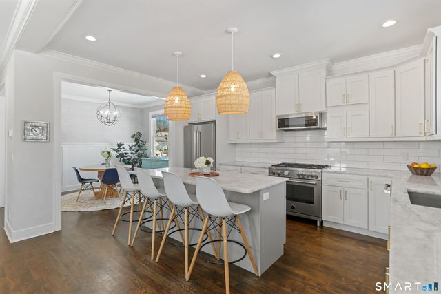 117 Forest Avenue 117, Fairfield, CT 06824