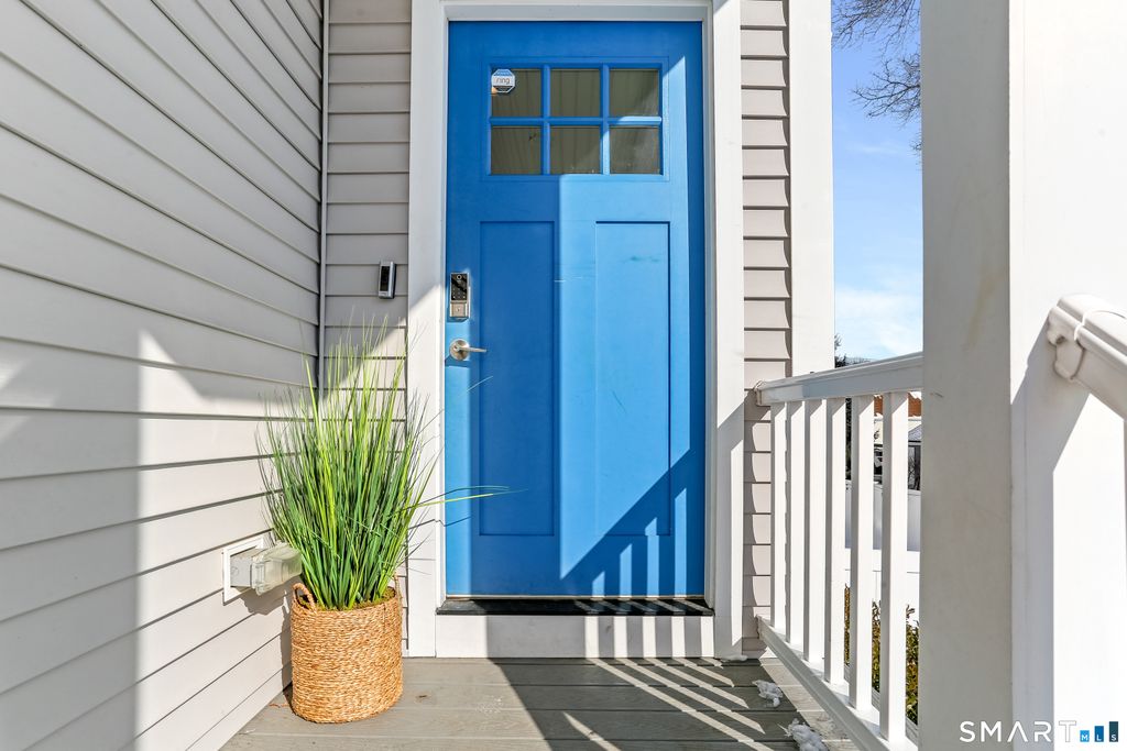 117 Forest Avenue 117, Fairfield, CT 06824