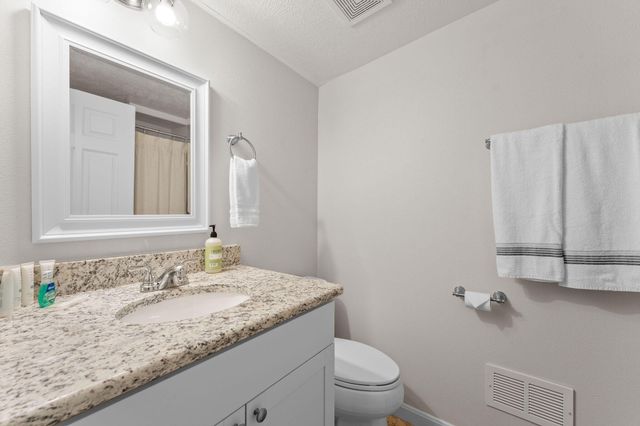 180 Grace Chapel Rd 338, Blue Eye, MO 65611