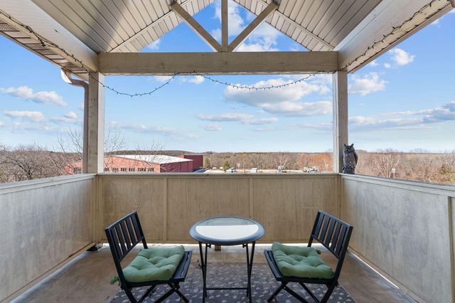 180 Grace Chapel Rd 338, Blue Eye, MO 65611