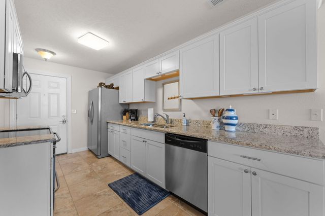 180 Grace Chapel Rd 338, Blue Eye, MO 65611