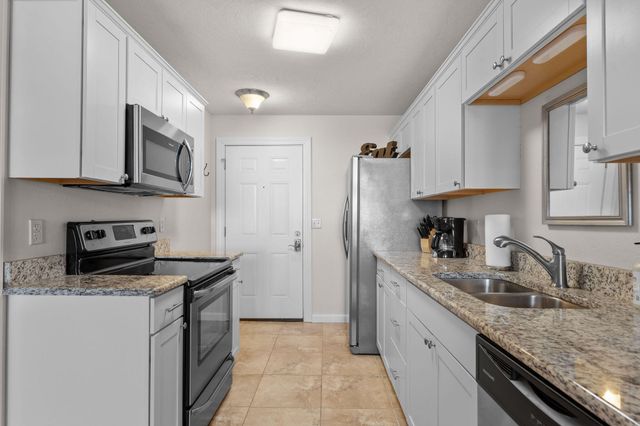 180 Grace Chapel Rd 338, Blue Eye, MO 65611