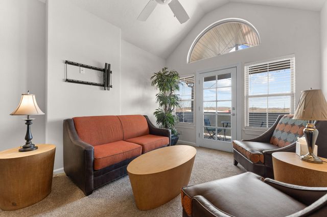 180 Grace Chapel Rd 338, Blue Eye, MO 65611