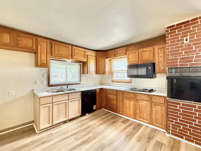 922 Farwell Street, Beloit, WI 53511