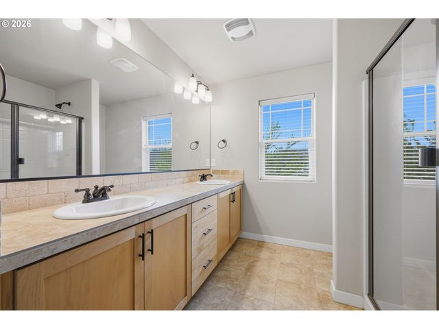 254 Sw 204TH Ter, Beaverton, OR 97006