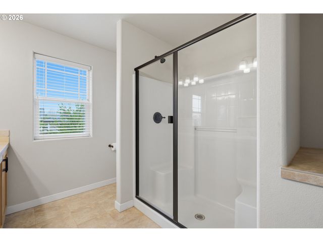 254 Sw 204TH Ter, Beaverton, OR 97006