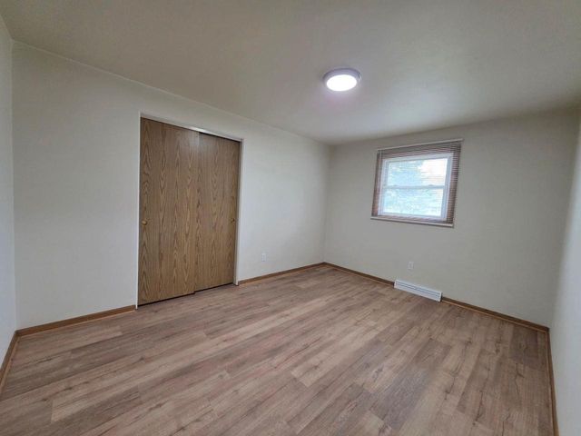 1254 MEADOW LANE, Neenah, WI 54956