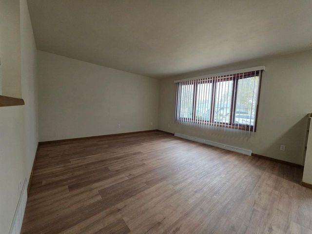 1254 MEADOW LANE, Neenah, WI 54956