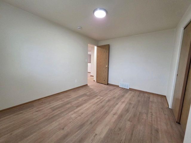 1254 MEADOW LANE, Neenah, WI 54956