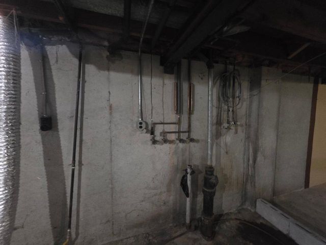 1254 MEADOW LANE, Neenah, WI 54956