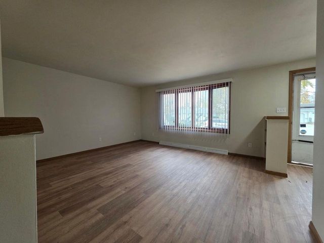 1254 MEADOW LANE, Neenah, WI 54956