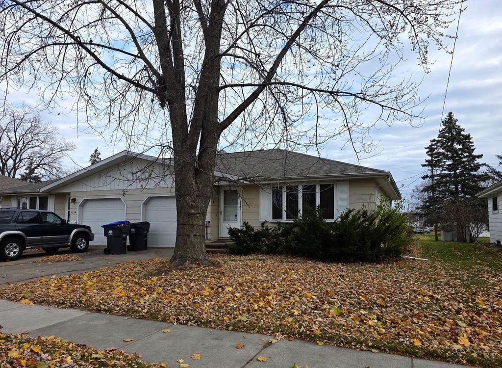 1254 MEADOW LANE, Neenah, WI 54956