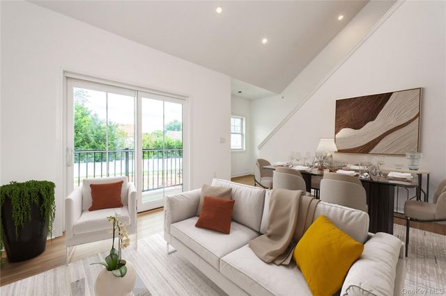 418 Atlantic Avenue 206, Oceanside, NY 11572