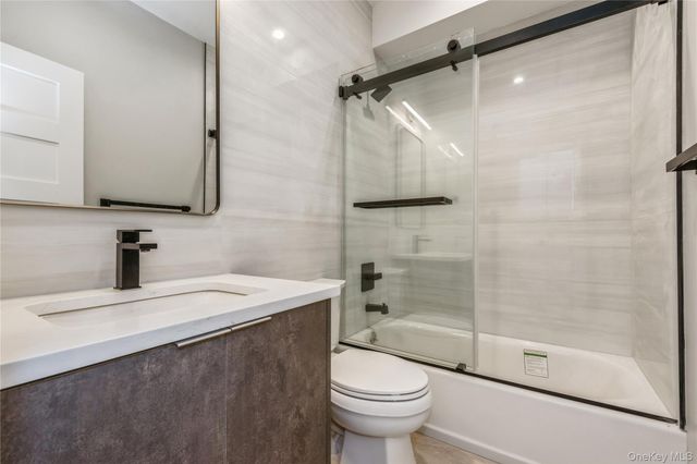 418 Atlantic Avenue 206, Oceanside, NY 11572