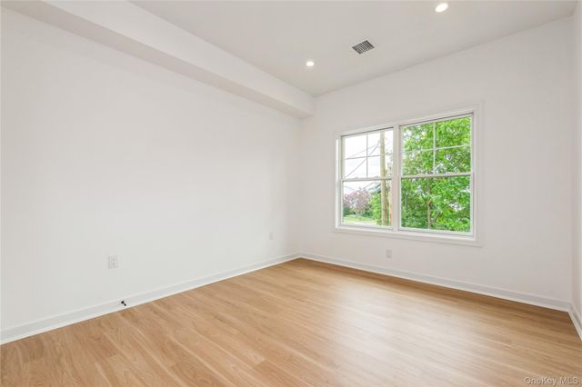 418 Atlantic Avenue 206, Oceanside, NY 11572