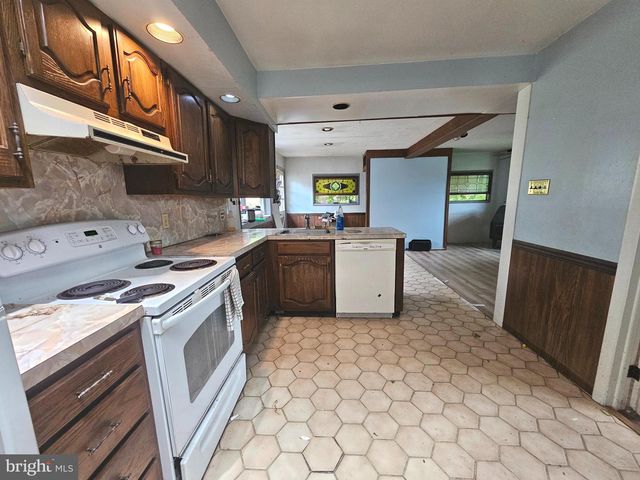 1256 SURREY RD, West Chester, PA 19382