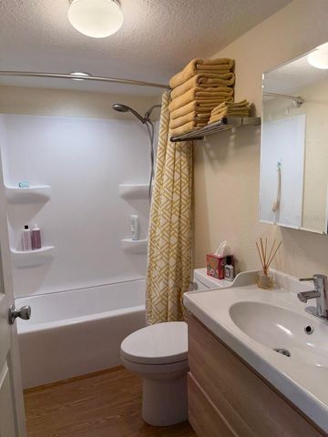 6633 53RD AVENUE E C-20, Bradenton, FL 34203