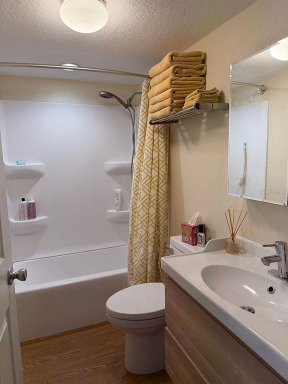 Image 17 of property listing at 6633 53RD AVENUE E C-20, Bradenton, FL 34203