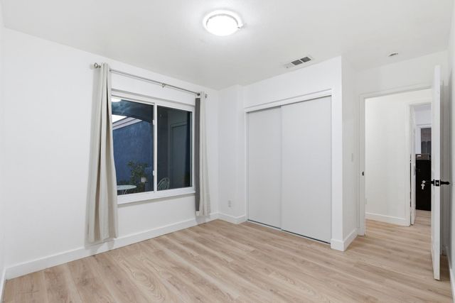 2404 E El Paso Avenue E, Fresno, CA 93720