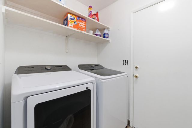 2404 E El Paso Avenue E, Fresno, CA 93720