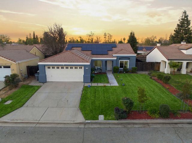 2404 E El Paso Avenue E, Fresno, CA 93720