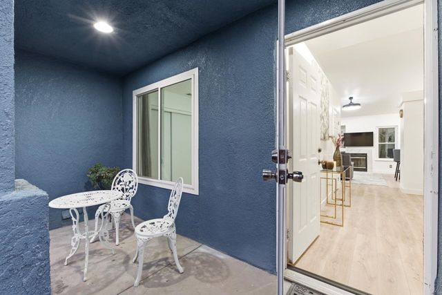 2404 E El Paso Avenue E, Fresno, CA 93720