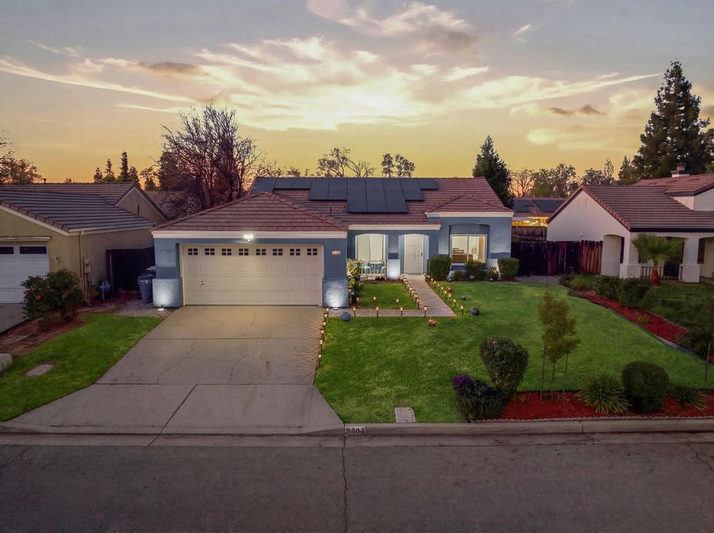 2404 E El Paso Avenue E, Fresno, CA 93720