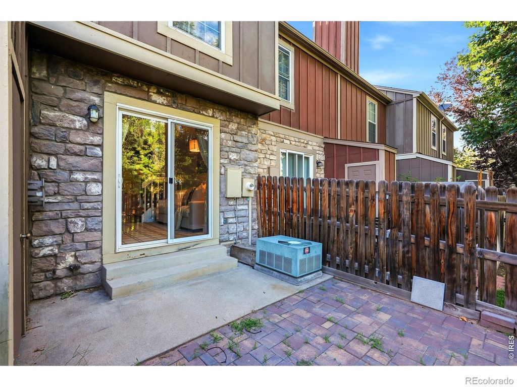 Image 16 of property listing at 8132 S Fillmore Circle, Centennial, CO 80122