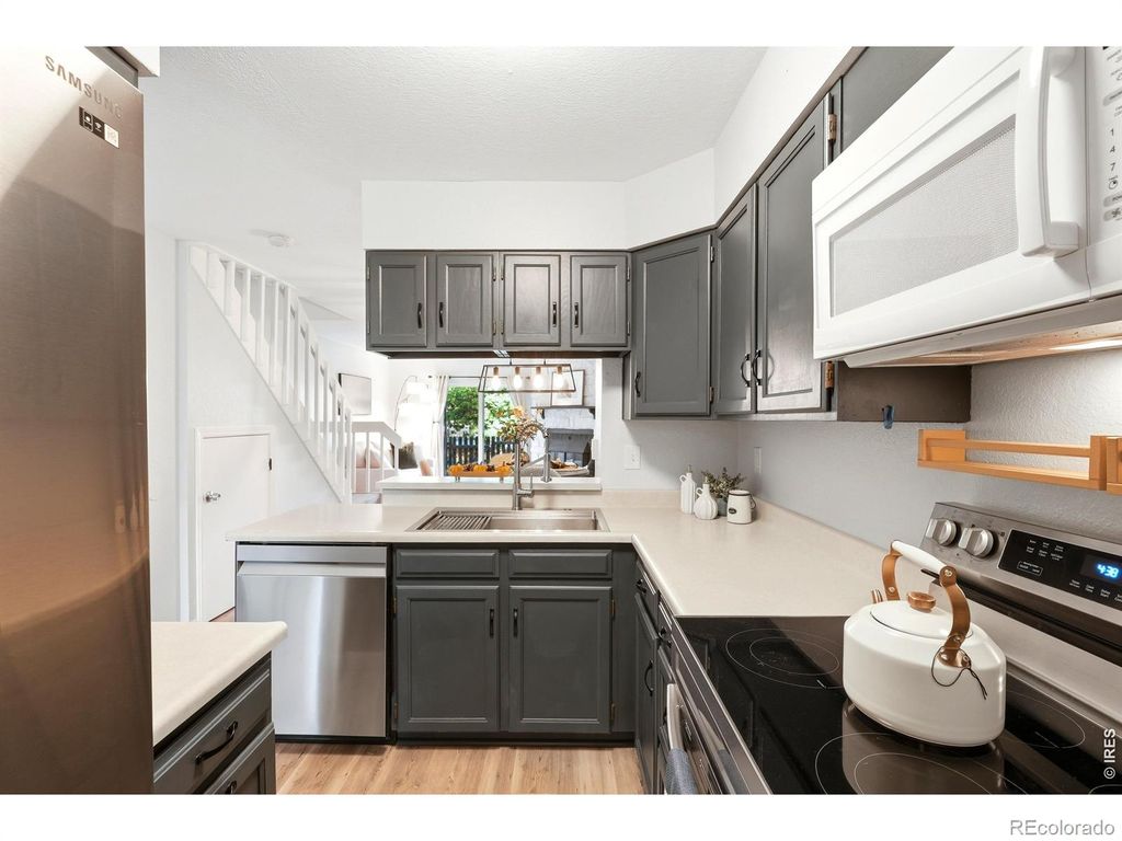 Image 8 of property listing at 8132 S Fillmore Circle, Centennial, CO 80122