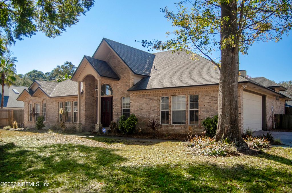 1906 BELLE ANGELINE Court, Jacksonville, FL 32223