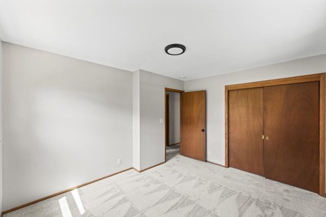 6101 W Edgerton AVENUE, Greendale, WI 53129