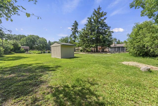 6101 W Edgerton AVENUE, Greendale, WI 53129