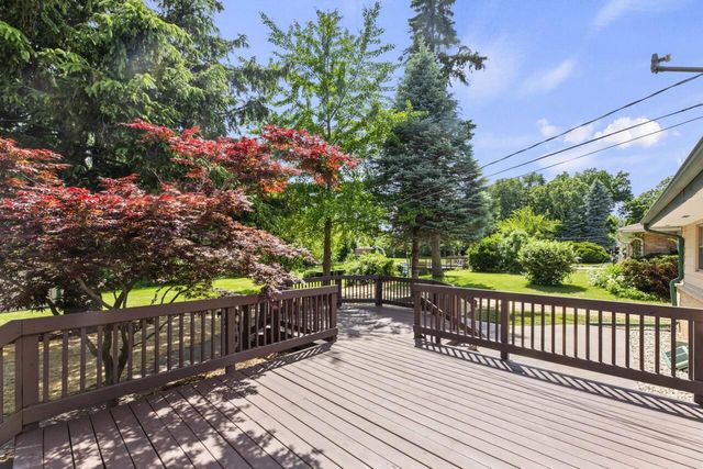 6101 W Edgerton AVENUE, Greendale, WI 53129