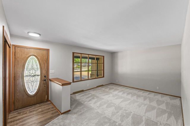 6101 W Edgerton AVENUE, Greendale, WI 53129