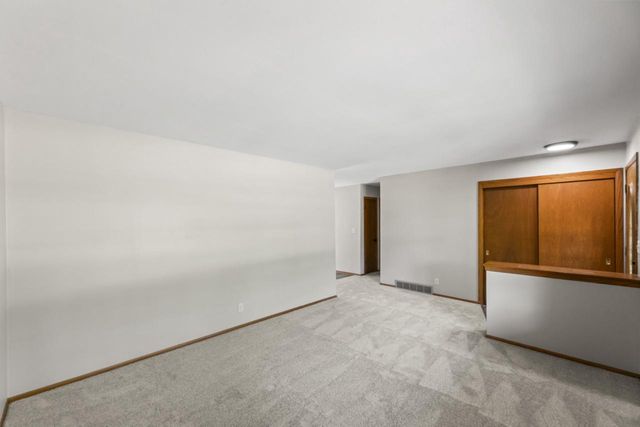 6101 W Edgerton AVENUE, Greendale, WI 53129