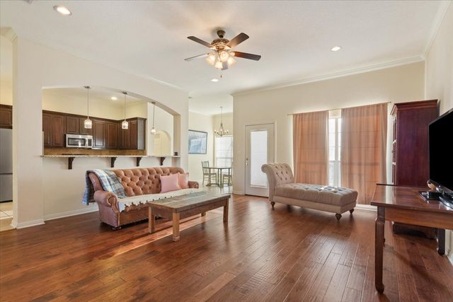 900 Queen Elizabeth Drive, Waco, TX 76657