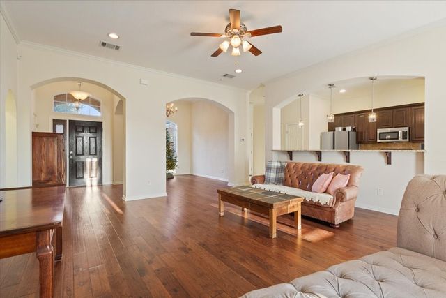 900 Queen Elizabeth Drive, Waco, TX 76657