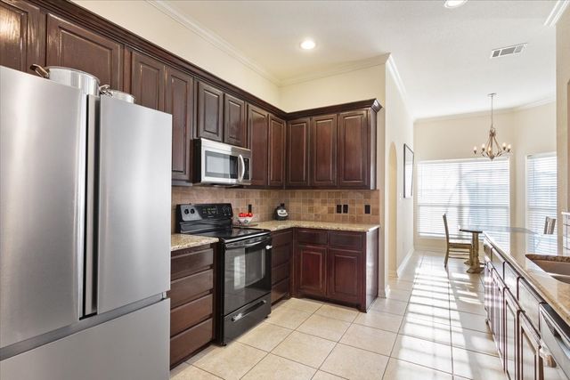 900 Queen Elizabeth Drive, Waco, TX 76657