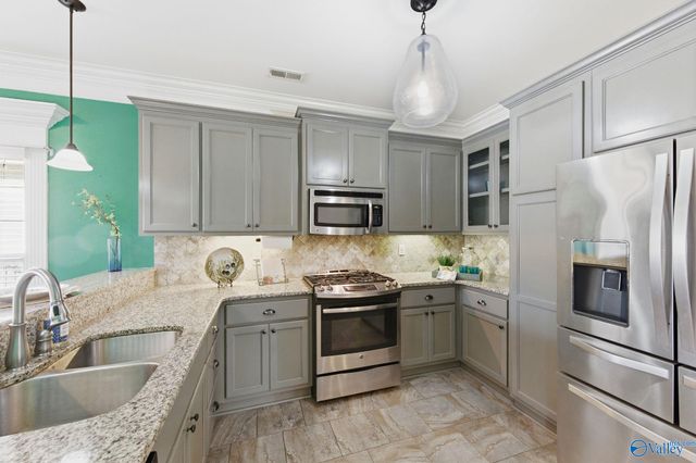 4406 Lake Willow Blvd SE, Owens Cross Roads, AL 35763