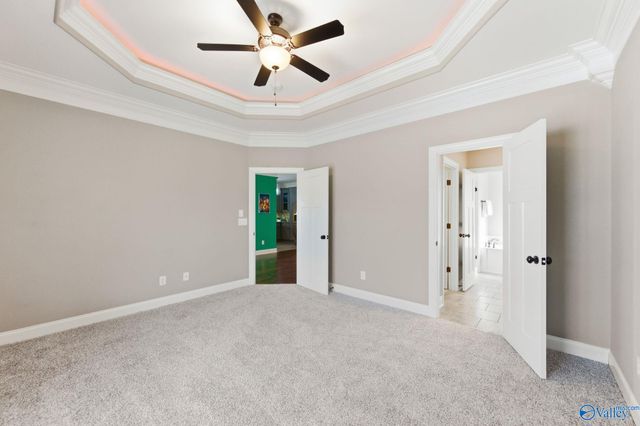 4406 Lake Willow Blvd SE, Owens Cross Roads, AL 35763