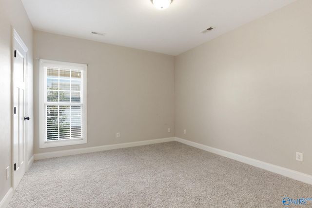 4406 Lake Willow Blvd SE, Owens Cross Roads, AL 35763