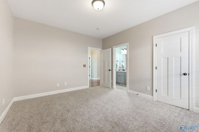 4406 Lake Willow Blvd SE, Owens Cross Roads, AL 35763