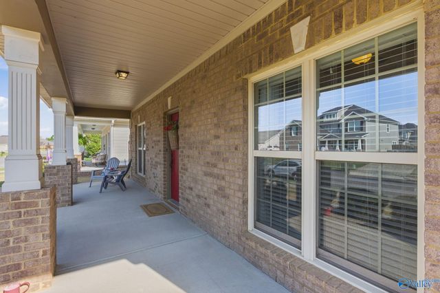 4406 Lake Willow Blvd SE, Owens Cross Roads, AL 35763