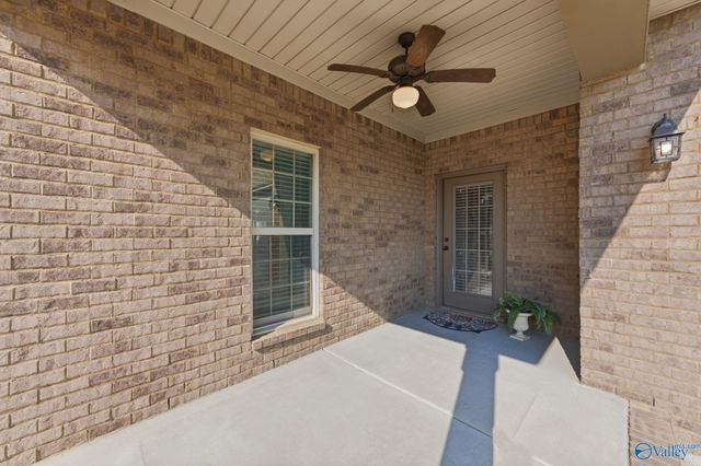4406 Lake Willow Blvd SE, Owens Cross Roads, AL 35763