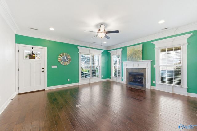 4406 Lake Willow Blvd SE, Owens Cross Roads, AL 35763